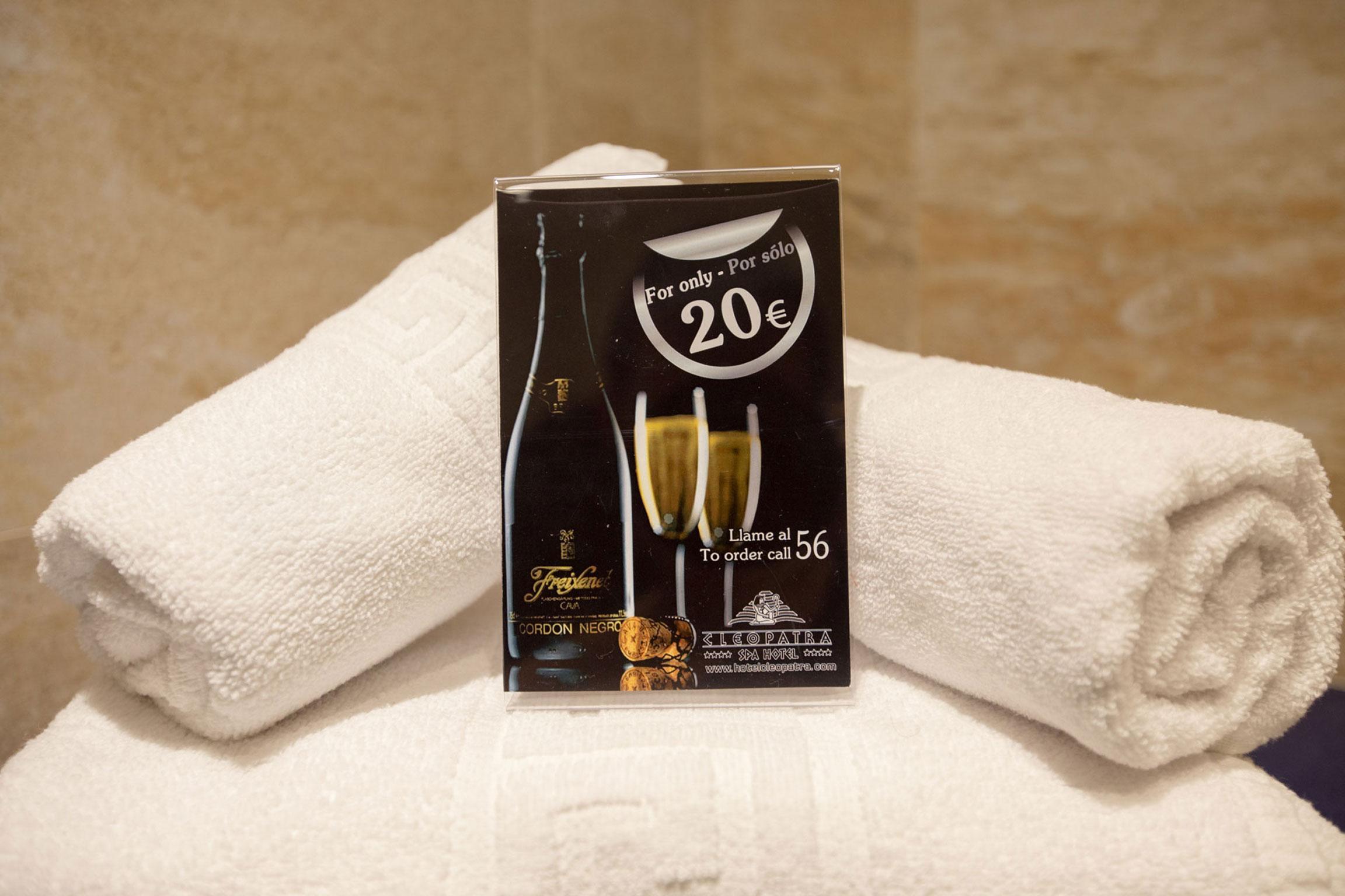Cleopatra Spa Hotel Lloret de Mar Ngoại thất bức ảnh