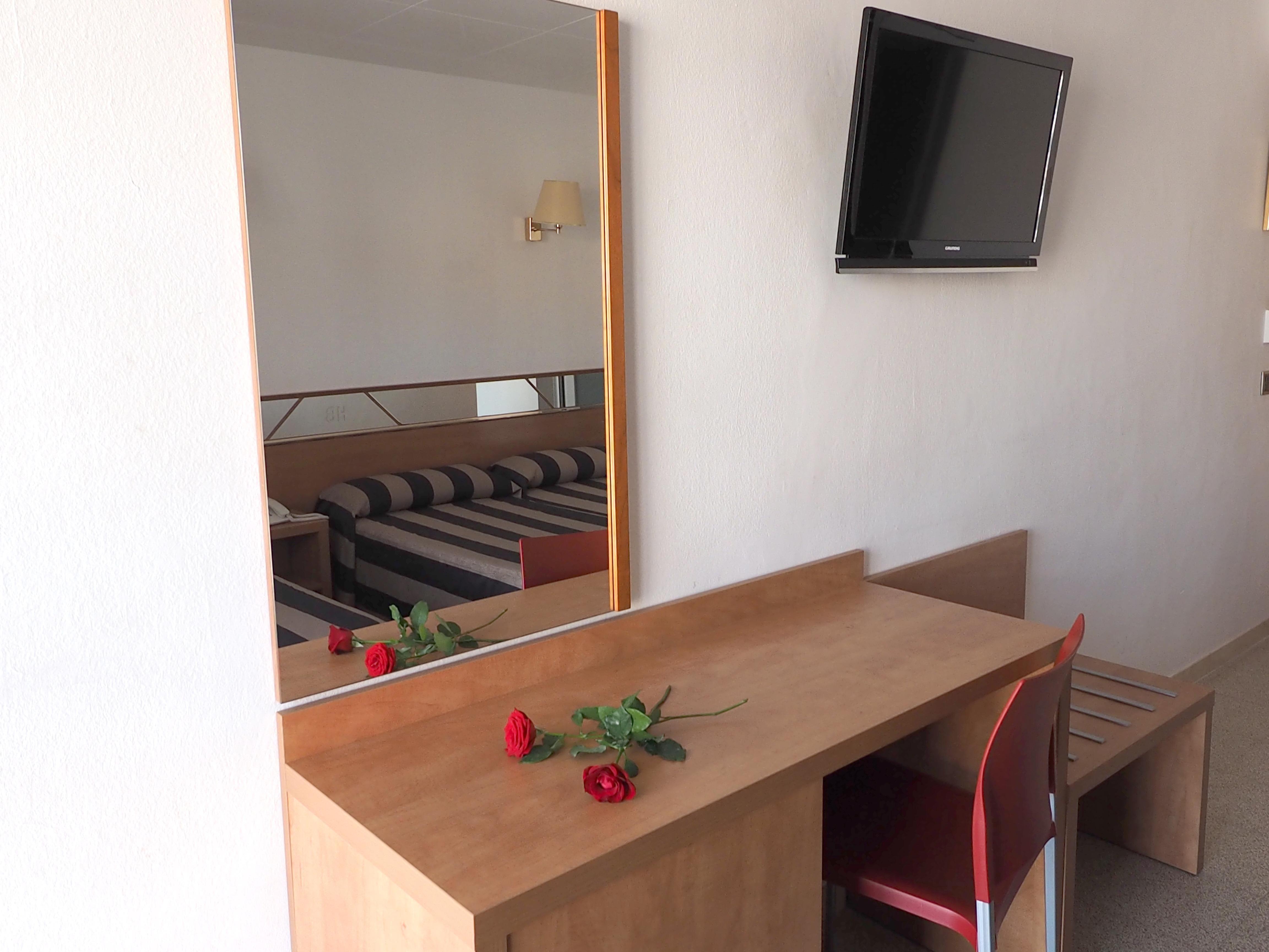 Cleopatra Spa Hotel Lloret de Mar Ngoại thất bức ảnh